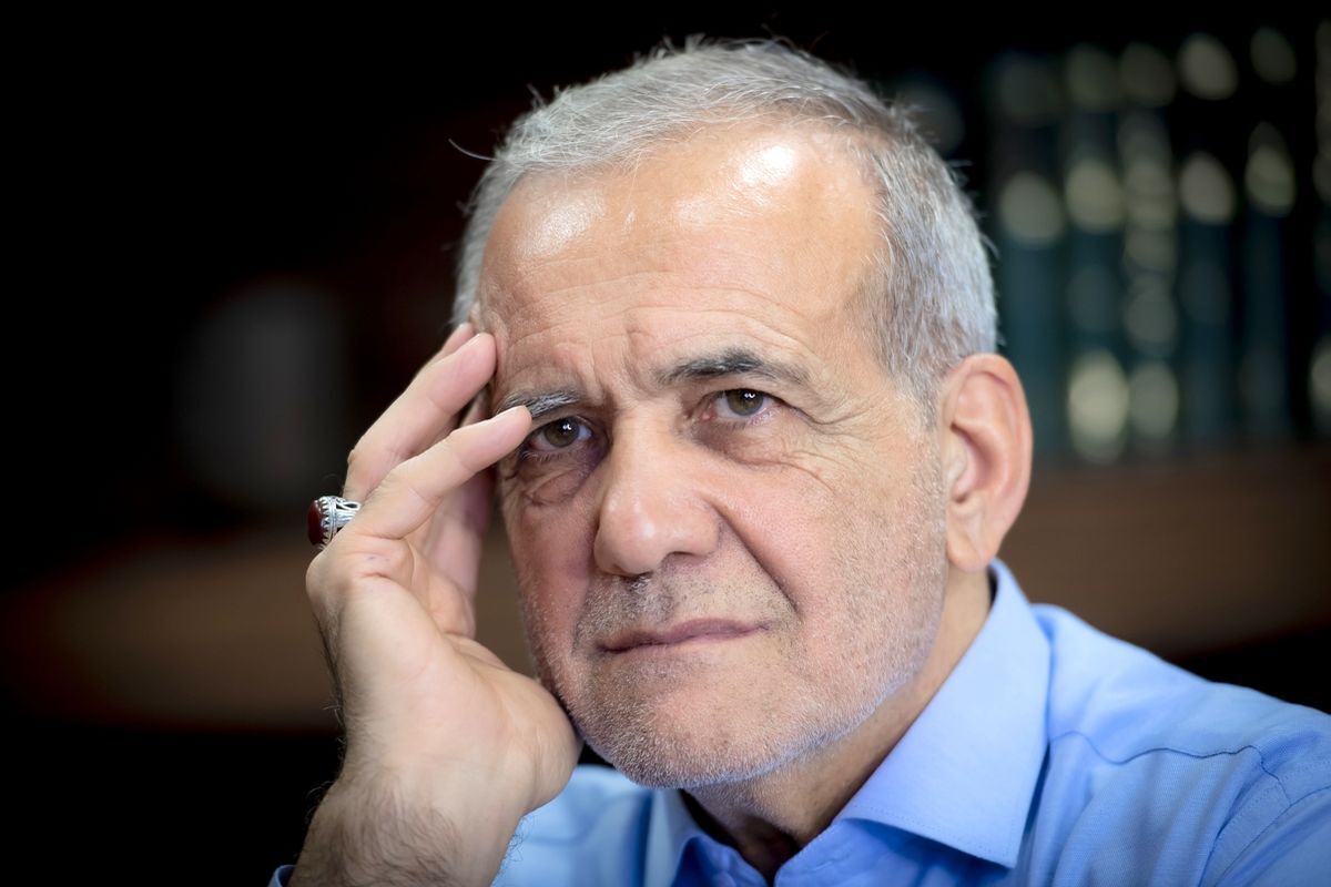 اعتبارنامه رئیس جمهور منتخب امضاء شد اعتبارنامه رئیس جمهور منتخب امضاء شد