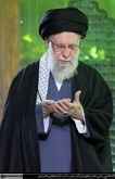 آغاز جشن‌های ۴۷ سالگی انقلاب با حضور رهبر انقلاب در حرم امام خمینی (ره)+عکس