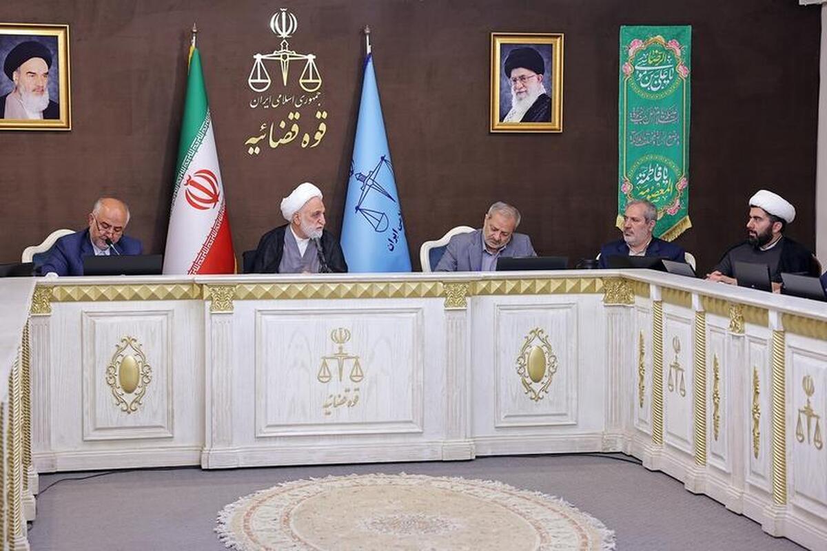 معلمان و مسئولان آموزش و پرورش میتوانند کمککار دستگاه قضایی در پیشگیری از وقوع جرم و بازاجتماعی کردن مجرمین باشند معلمان و مسئولان آموزش و پرورش میتوانند کمککار دستگاه قضایی در پیشگیری از وقوع جرم و بازاجتماعی کردن مجرمین باشند