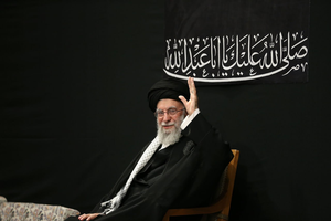 مراسم عزاداری شب عاشورا با حضور رهبر معظم انقلاب برگزار شد