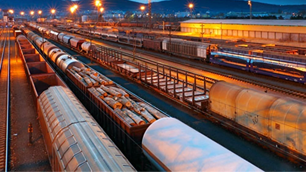 اتصال ریلی همسایه روسیه به ایران کلید خورد